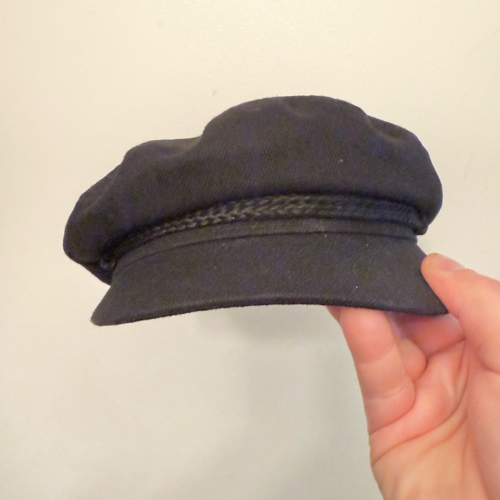Stylish Black Newsboy Cap